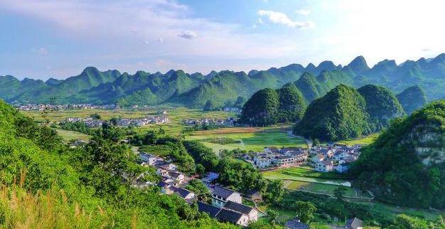 出游 | 湖光山色美不胜收！到兴义一定要去这些地方走走！