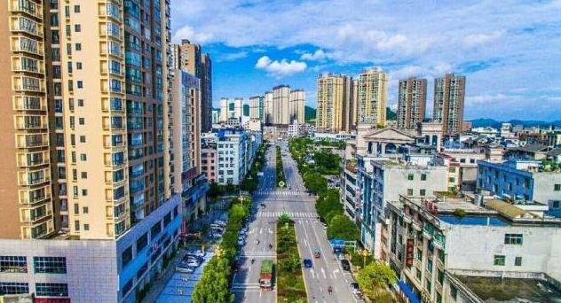 出游 | 湖光山色美不胜收！到兴义一定要去这些地方走走！